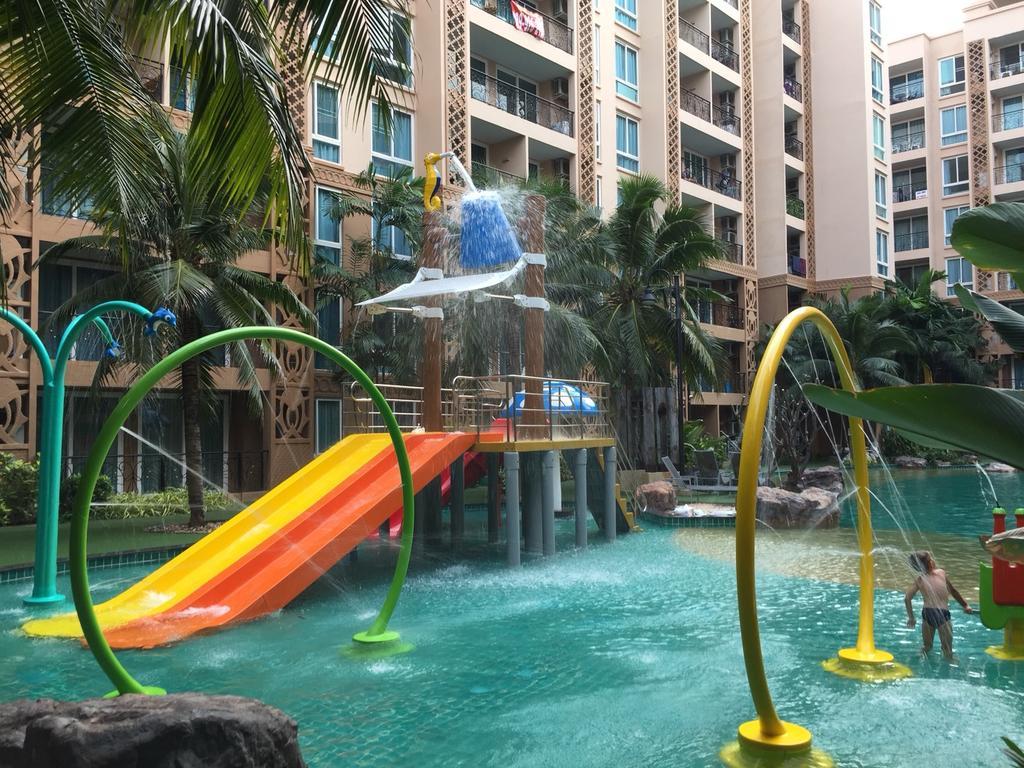 Atlantis Condo Resort Jomtien Tlh Exteriör bild